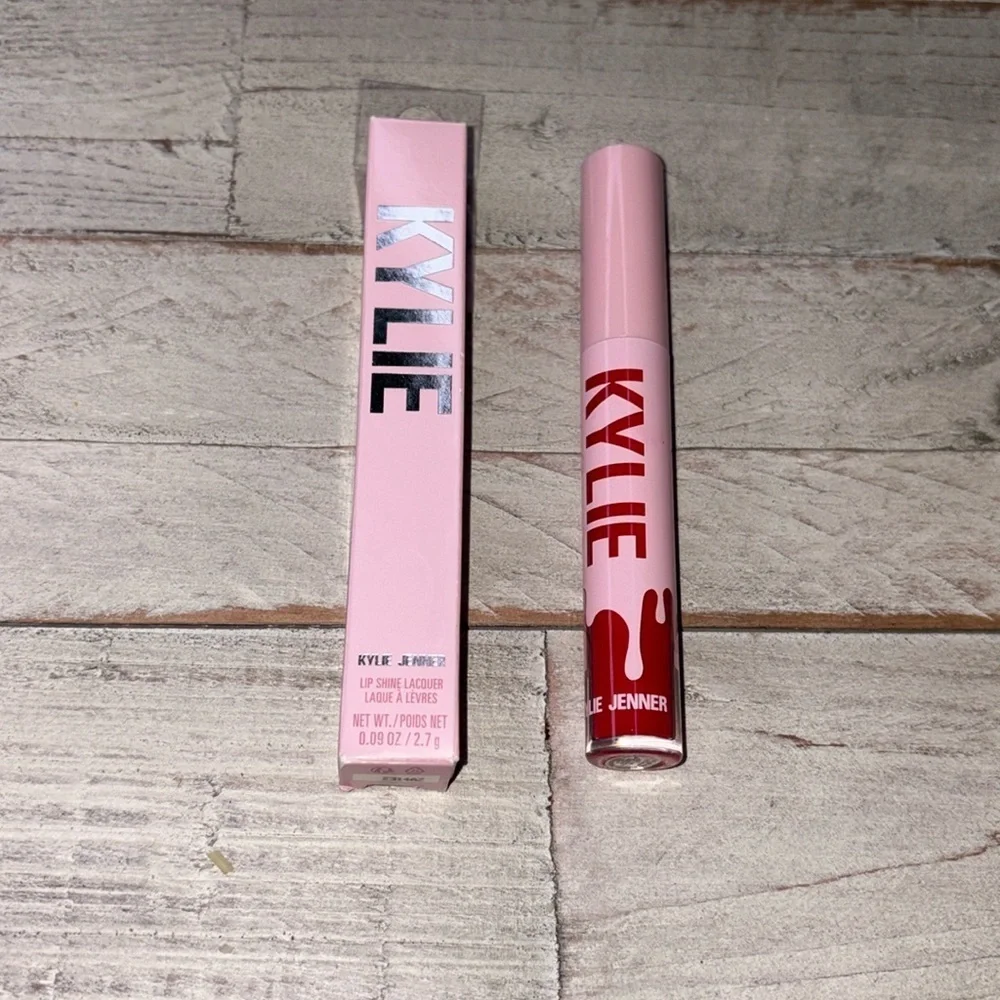 Kylie Jenner Lip Shine Don't @ Me (416) - Picture 3 of 10